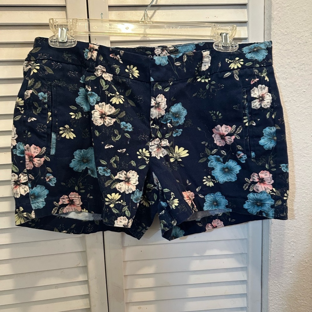 a.n.a Blue and Pink Bermuda Shorts Floral Pattern
